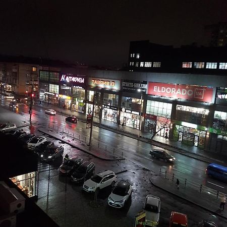 2Х Комнатная С Ремонтом В Центре.Renovated, Center Apartment Khmelʼnytsʼkyy Bagian luar foto