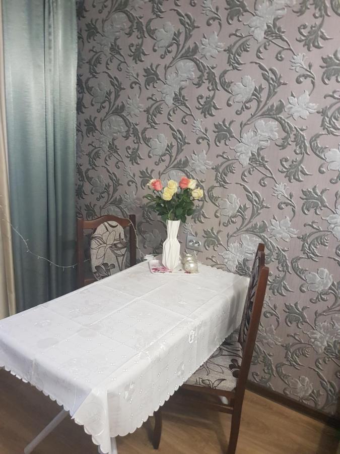 2Х Комнатная С Ремонтом В Центре.Renovated, Center Apartment Khmelʼnytsʼkyy Bagian luar foto