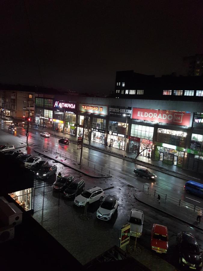 2Х Комнатная С Ремонтом В Центре.Renovated, Center Apartment Khmelʼnytsʼkyy Bagian luar foto