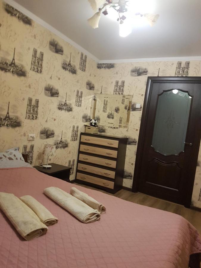 2Х Комнатная С Ремонтом В Центре.Renovated, Center Apartment Khmelʼnytsʼkyy Bagian luar foto
